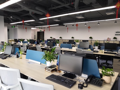 ���칫�ռ䡻��С�������ʽ������İ칫��